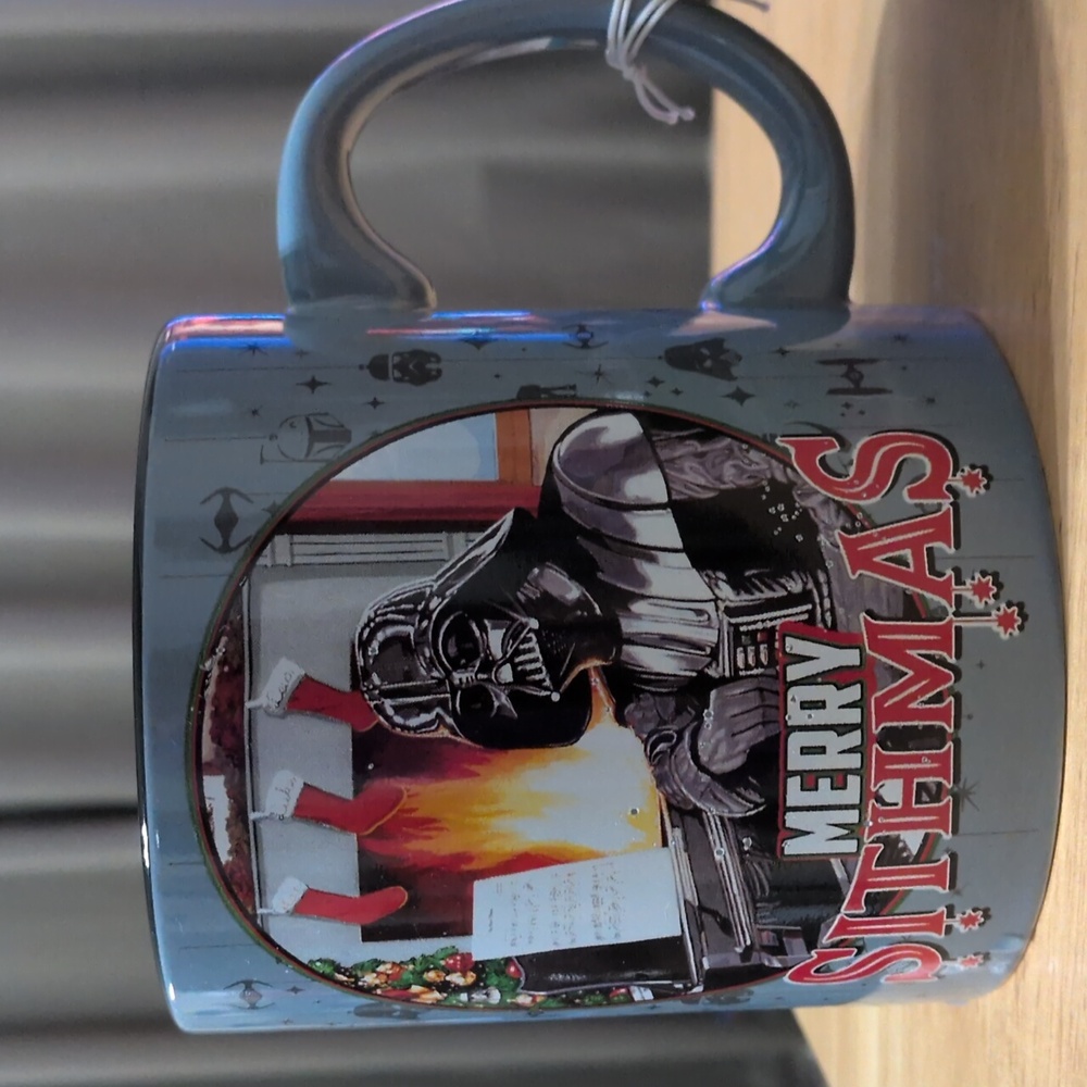 Merry Sithmas 20oz Coffee Mug - Picture 3 of 3